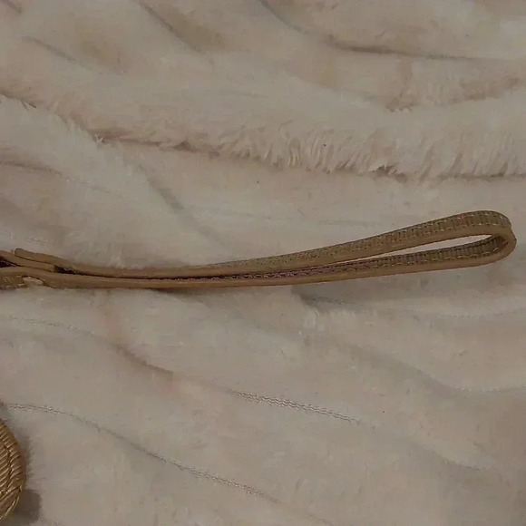 EUC STEVE MADDEN GOLD WRISTLET WALLET - Picture 5 of 9